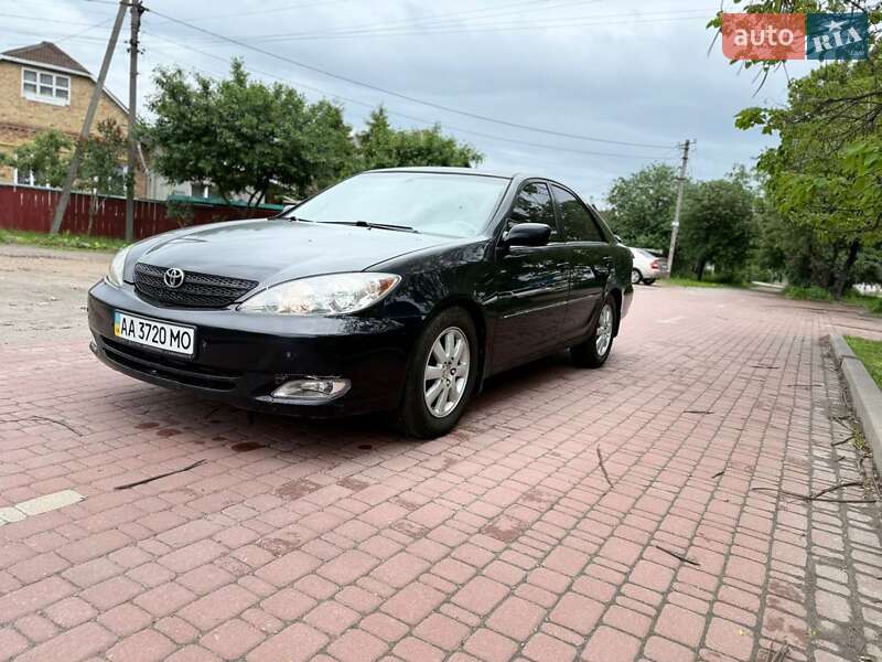 2004 toyota camry