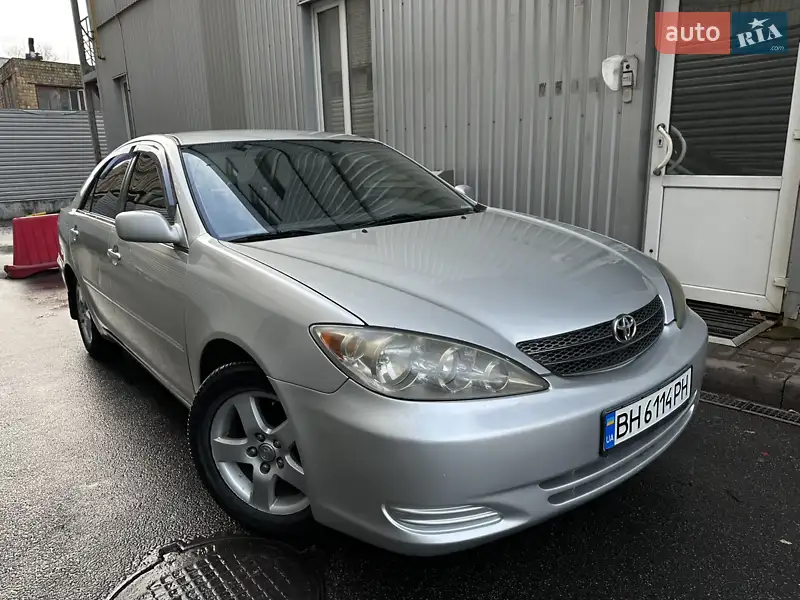 2004 toyota camry