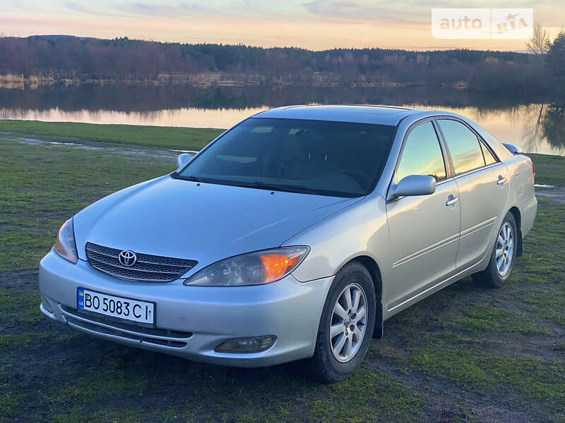2004 toyota camry
