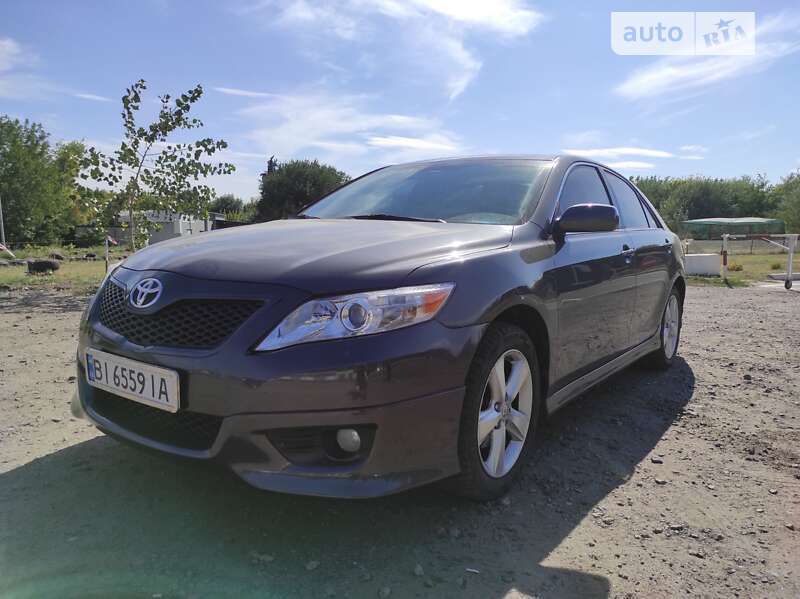 2010 toyota camry