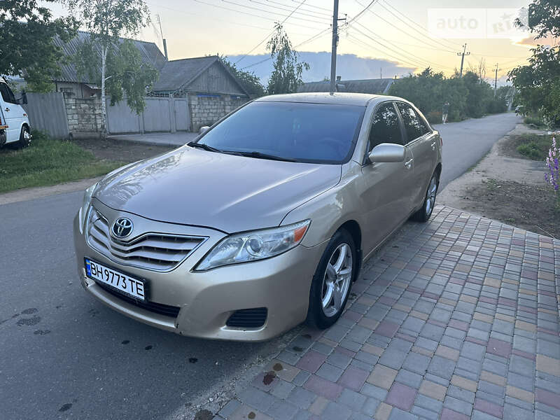 2010 toyota camry