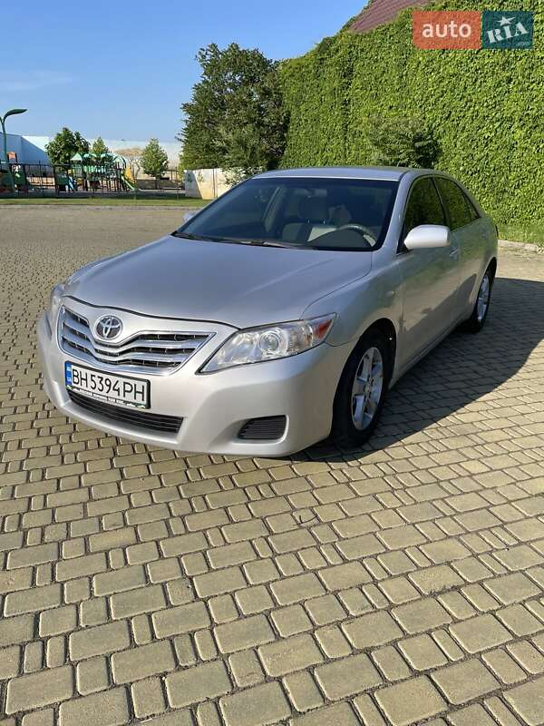 2010 toyota camry