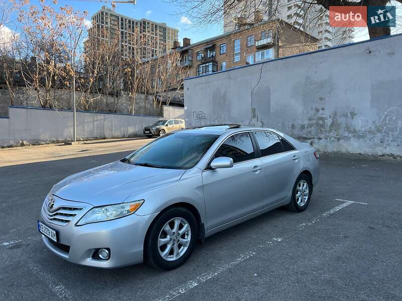 2010 toyota camry