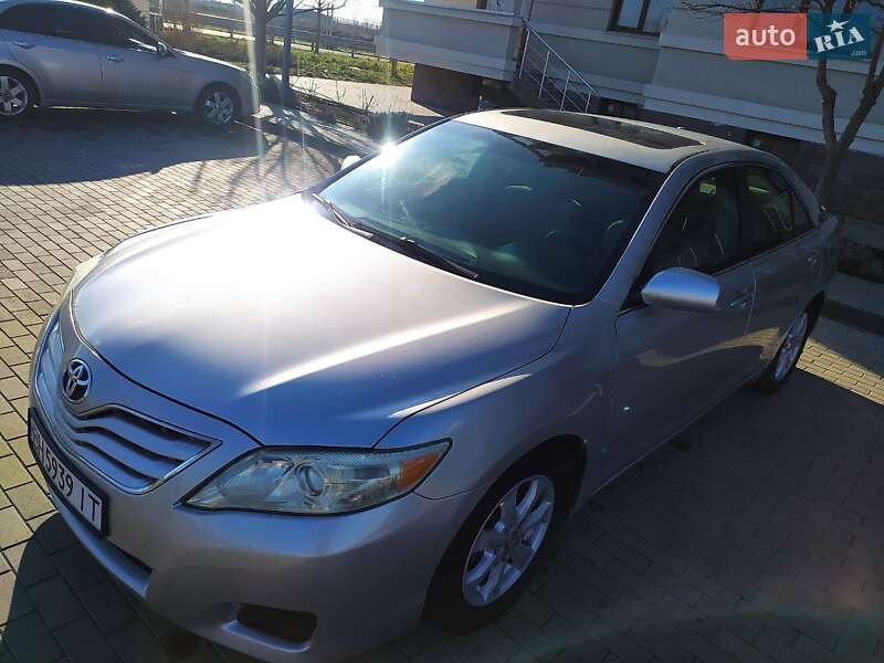 2010 TOYOTA Camry