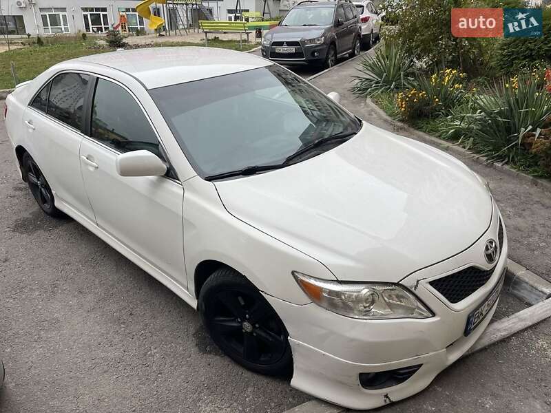 2011 toyota camry