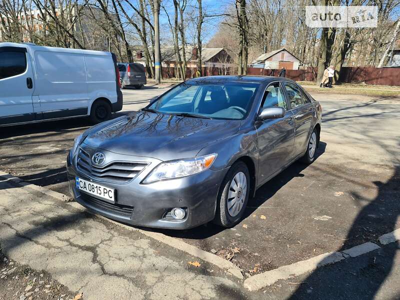 2011 toyota camry