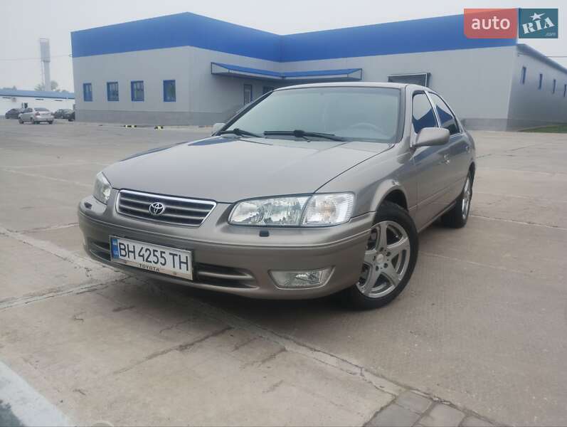 2001 toyota camry