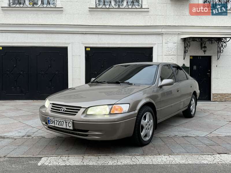 1999 toyota camry