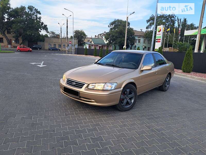 1999 toyota camry
