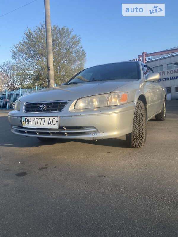1999 toyota camry