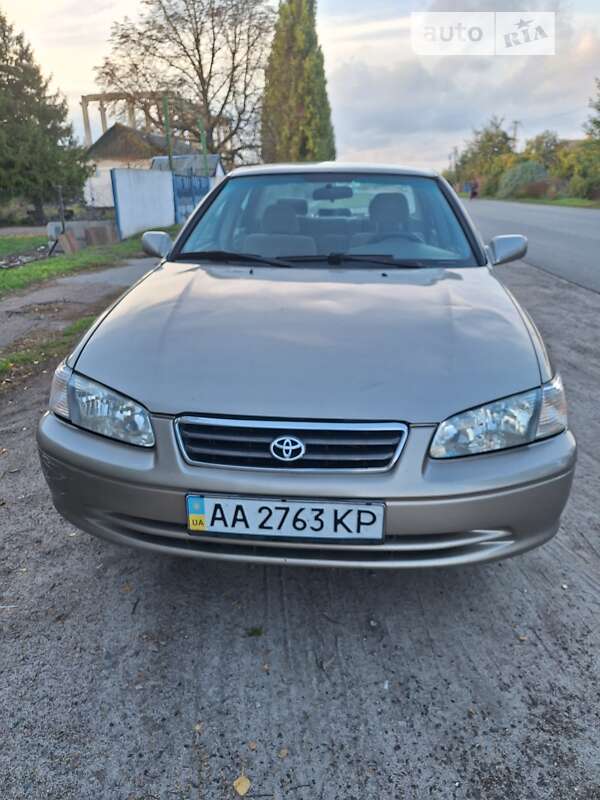 2001 toyota camry