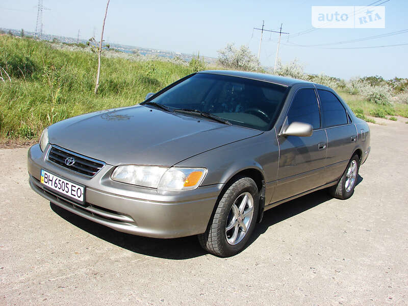 2001 toyota camry