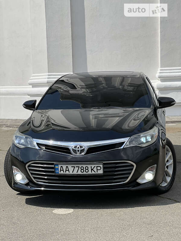 2013 toyota avalon