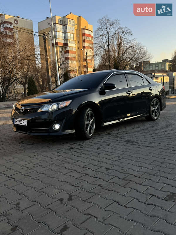 2012 toyota camry