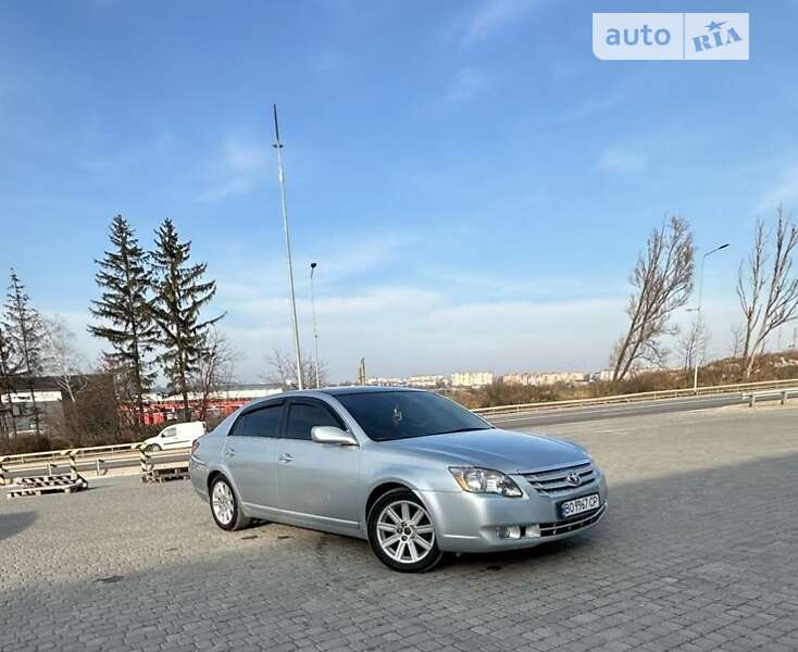 2005 toyota avalon