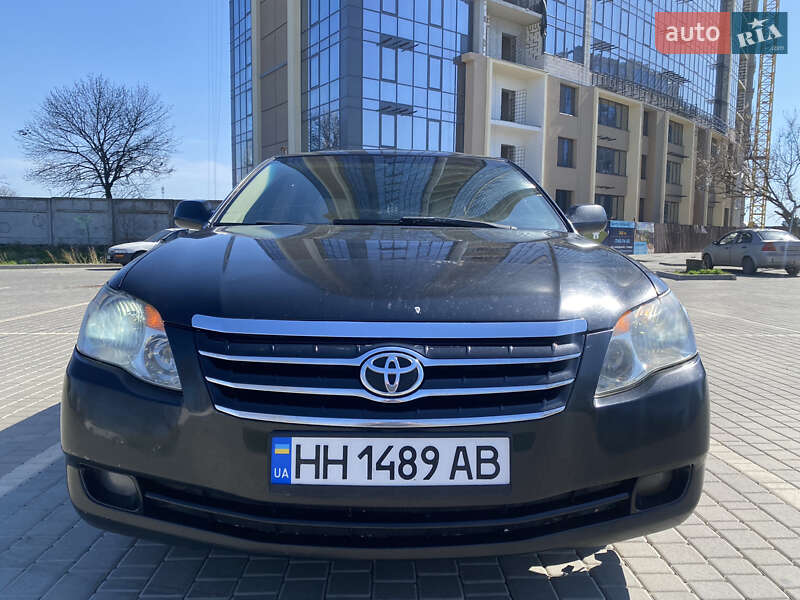 2005 toyota avalon