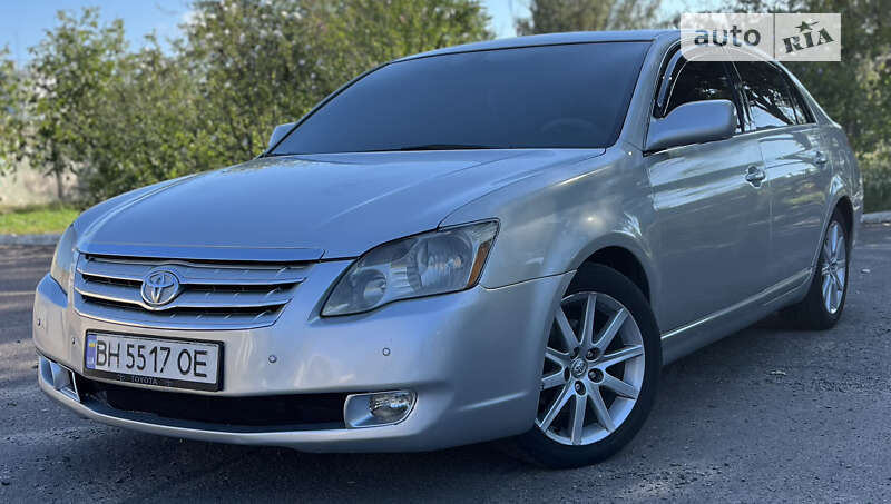 2005 toyota avalon