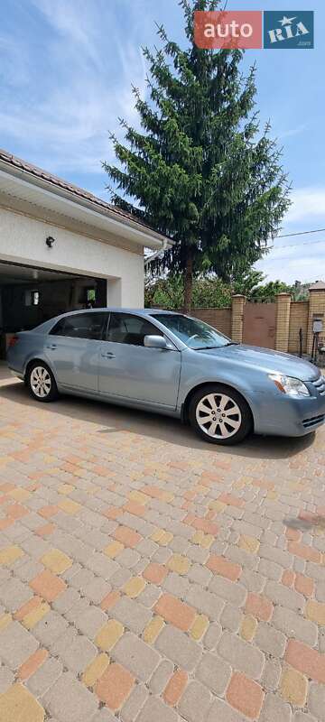 2005 toyota avalon