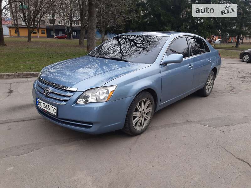 2005 toyota avalon