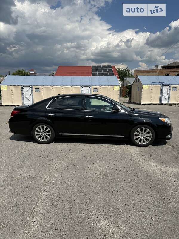 2011 toyota avalon