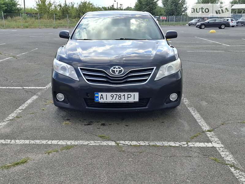 2010 toyota camry
