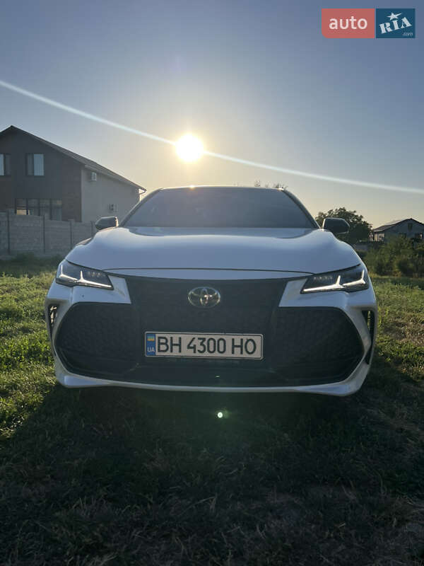 2019 toyota avalon