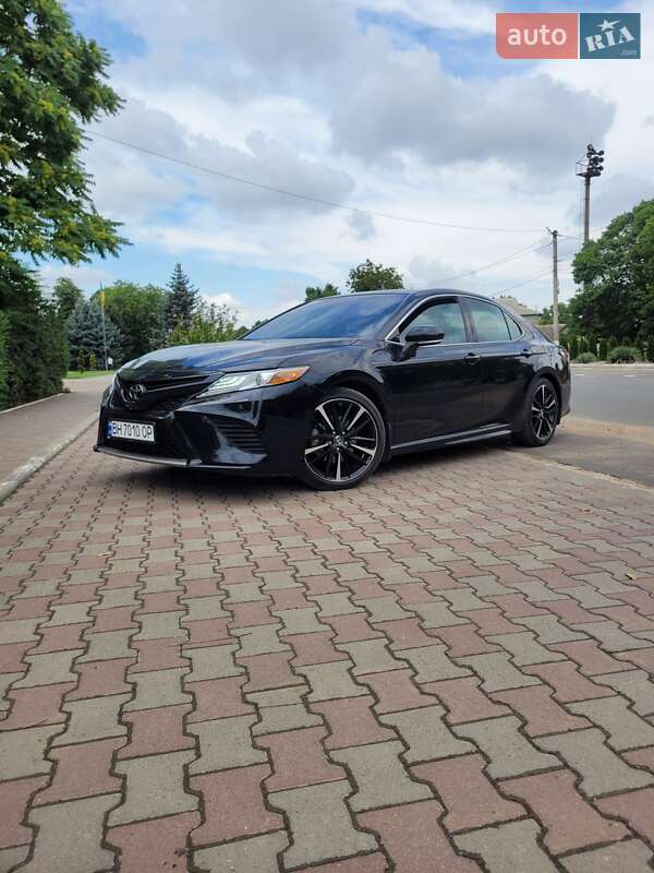2018 toyota camry
