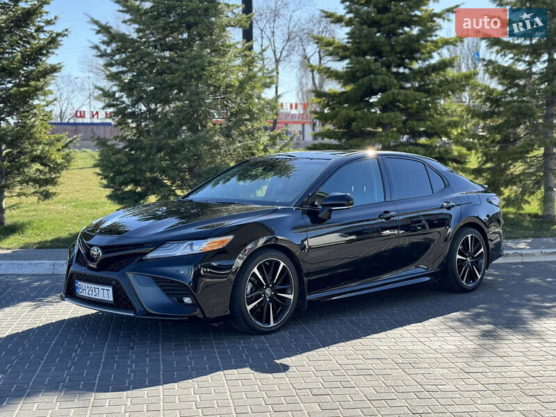 2018 toyota camry