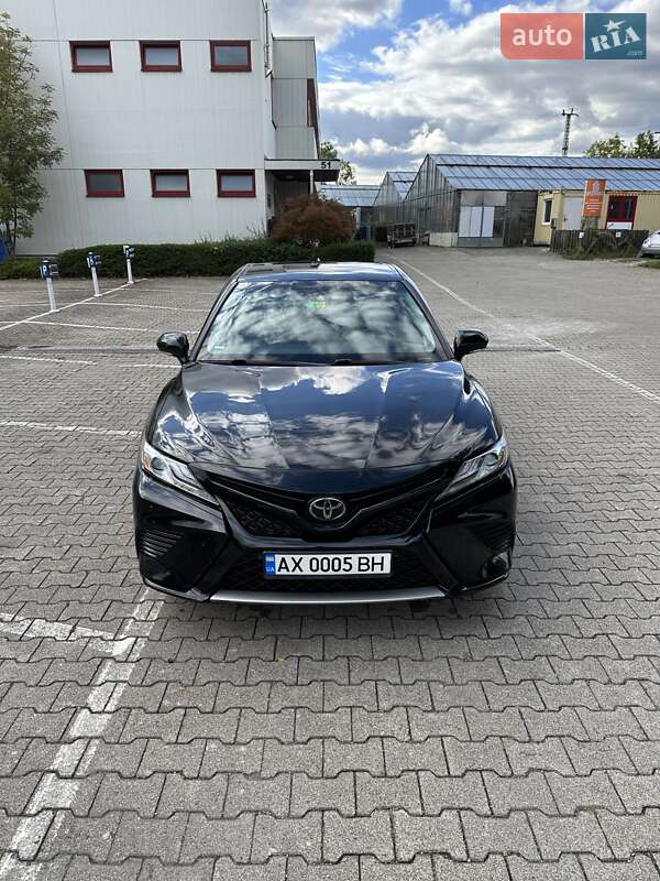 2018 toyota camry