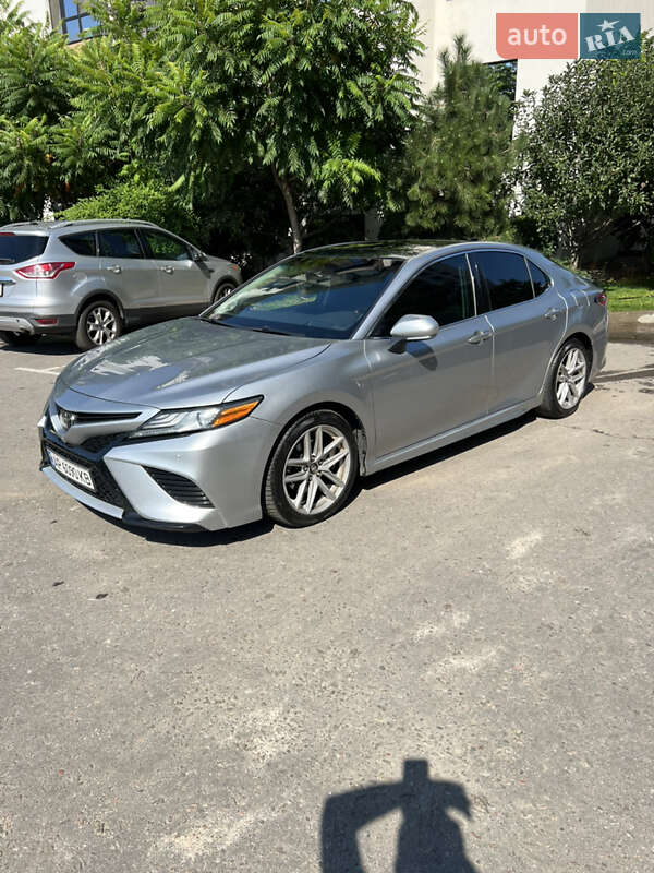2018 toyota camry