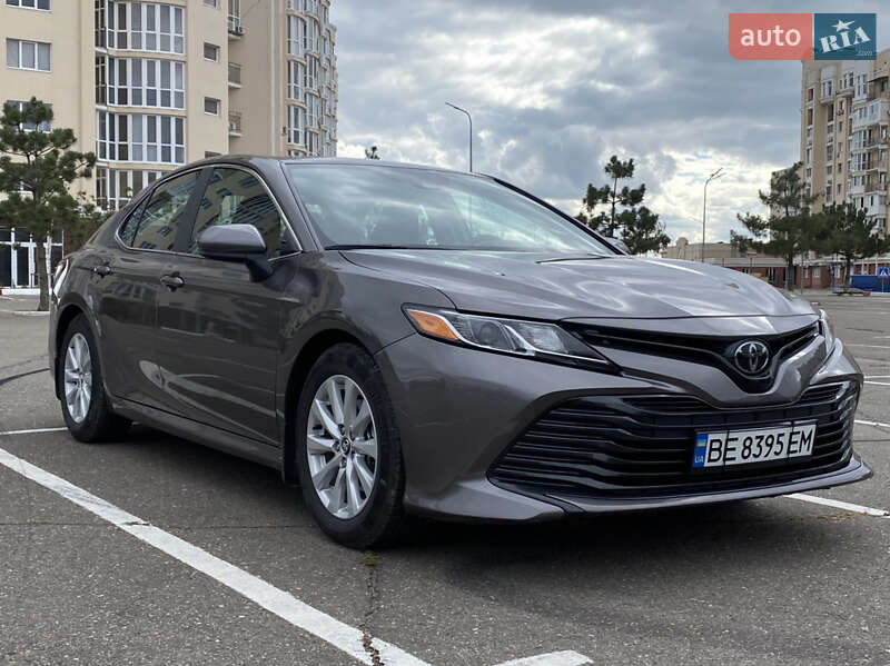 2020 toyota camry