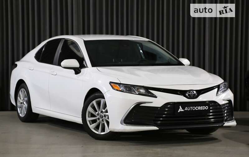 2020 toyota camry