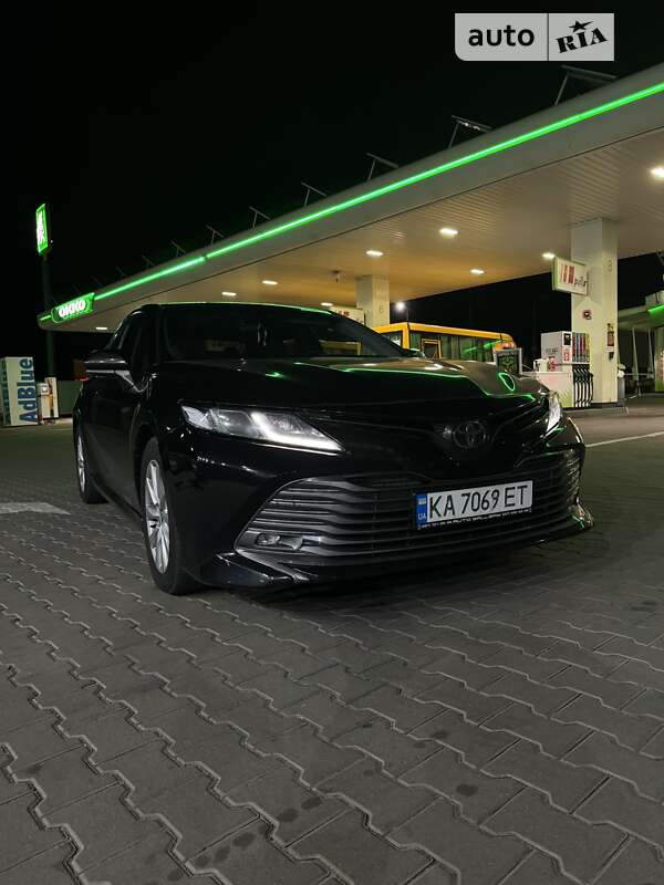 2020 toyota camry