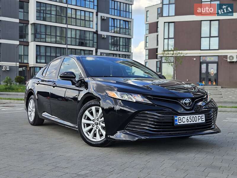 2019 toyota camry