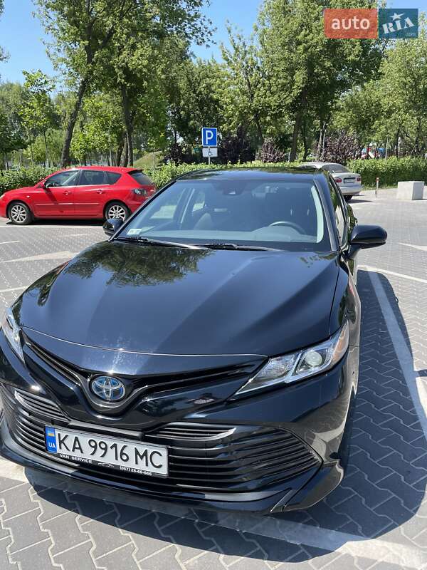 2020 toyota camry