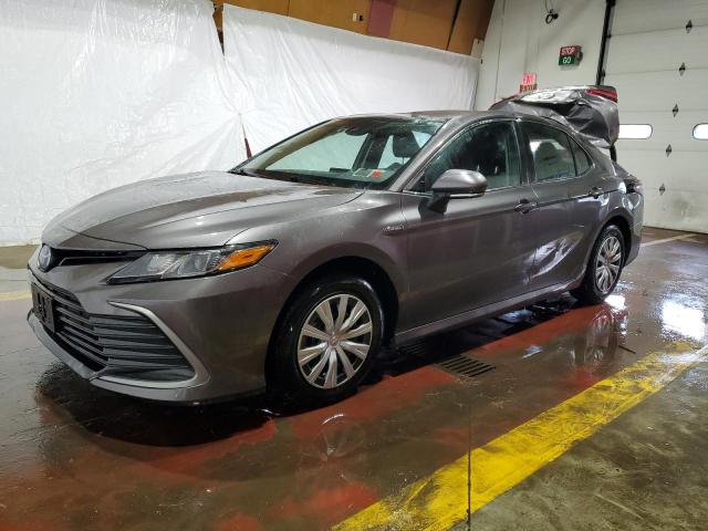 2021 toyota camry le