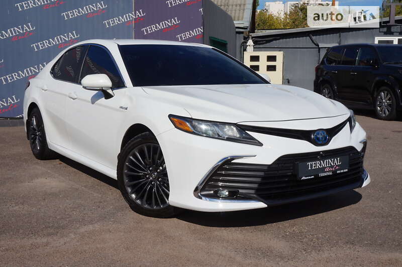 2020 toyota camry