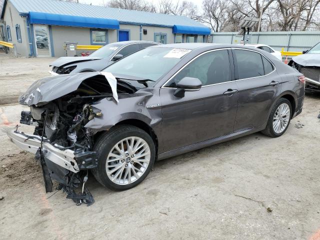 2020 toyota camry