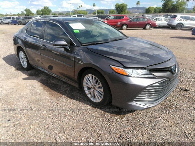 2020 toyota camry