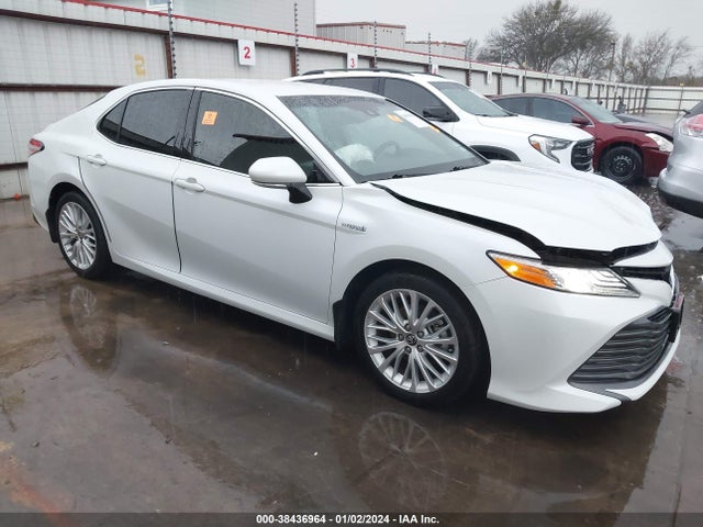2020 toyota camry