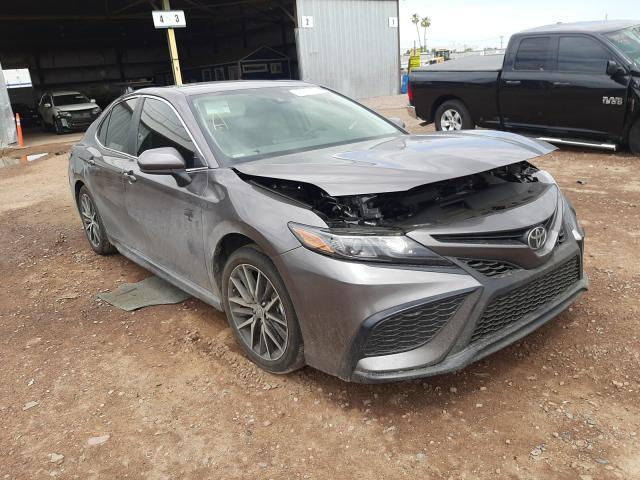 2021 toyota camry se