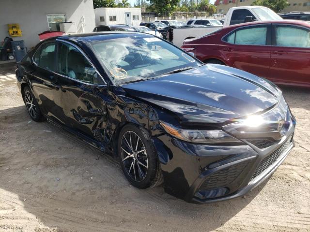 2021 toyota camry se