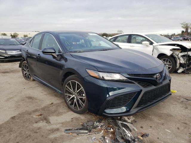 2022 toyota camry se