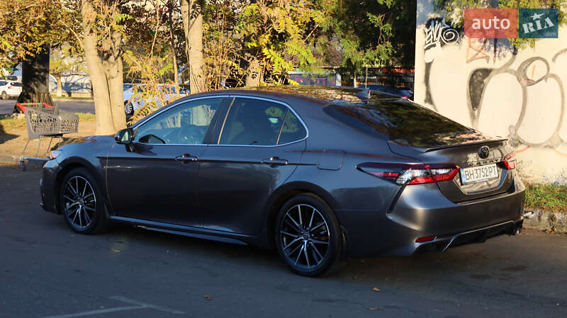 2021 toyota camry