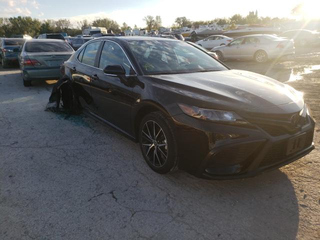 2021 toyota camry se