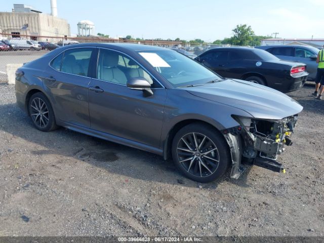 2022 toyota camry