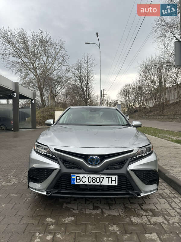 2021 toyota camry