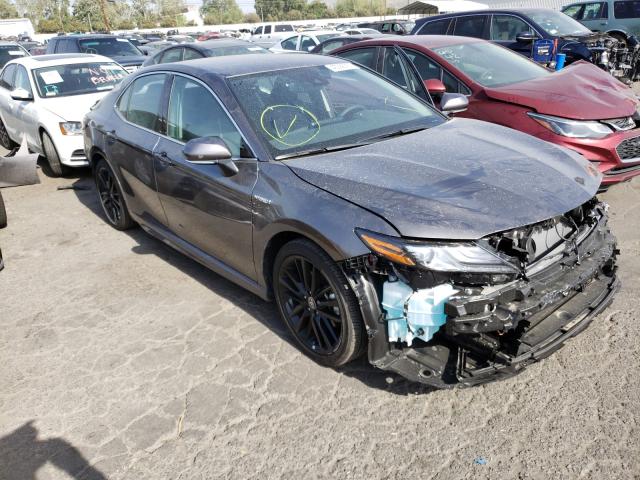 2021 toyota camry xse