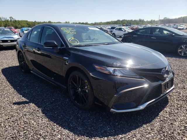 2021 toyota camry xse
