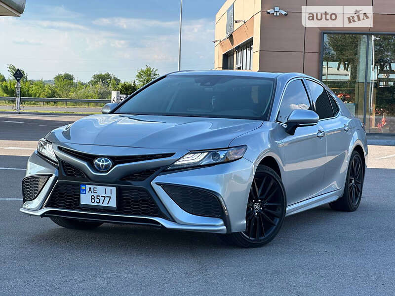 2020 toyota camry
